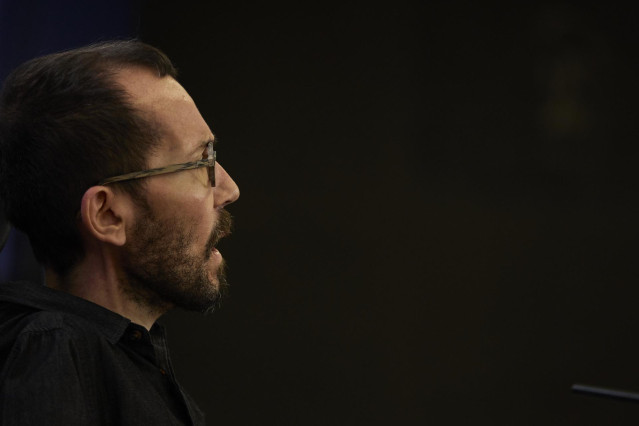 Archivo - El portavoz de Unidas Podemos en el Congreso, Pablo Echenique, interviene en una rueda de prensa previa a una Junta de Portavoces, en el Congreso de los Diputados, a 24 de mayo de 2022, en Madrid (España).