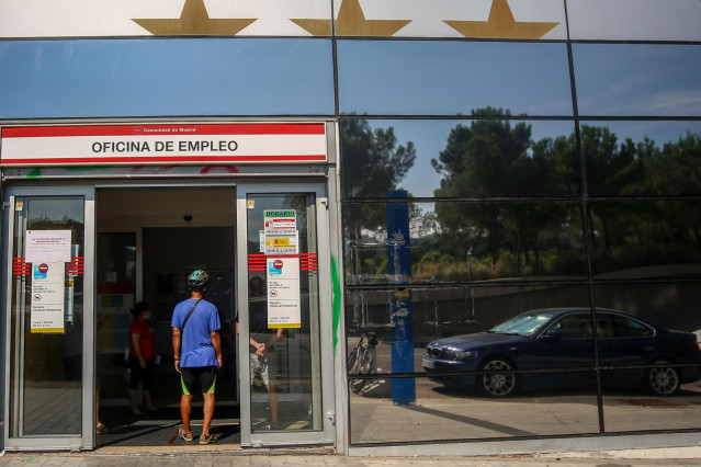 Archivo - Una oficina del SEPE en Madrid