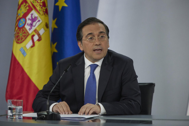 El ministro de Asuntos Exteriores, Unión Europea y Cooperación, José Manuel Albares, comparece en una rueda de prensa conjunta sobre la próxima cumbre de la OTAN, en el Palacio de La Moncloa, a 22 de junio de 2022, en Madrid (España).