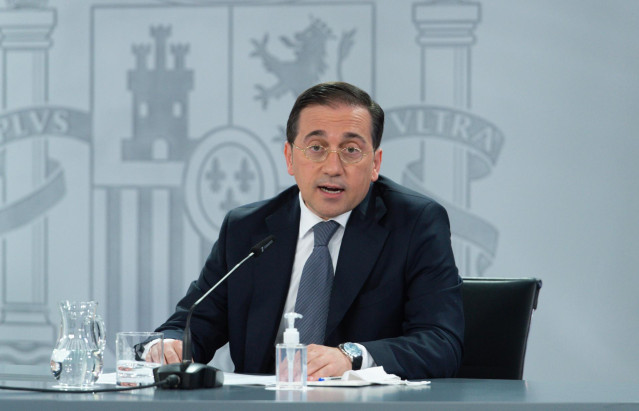 Archivo - El ministro de Asuntos Exteriores, Unión Europea y Cooperación, José Manuel Albares, comparece tras la reunión del Consejo de Ministros, en La Moncloa, a 5 de abril de 2022, en Madrid (España).