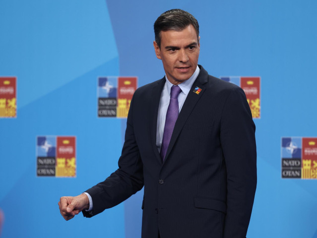 El presidente del Gobierno de España, Pedro Sánchez, a su llegada a una rueda de prensa en la segunda y última jornada de la Cumbre de la OTAN 2022 en el Recinto Ferial IFEMA MADRID