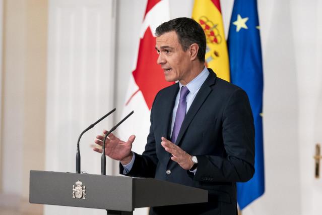 El presidente del Gobierno, Pedro Sánchez, comparece después de su reunión con el primer ministro de Canadá, en el Palacio de La Moncloa, a 30 de junio de 2022, en Madrid (España).