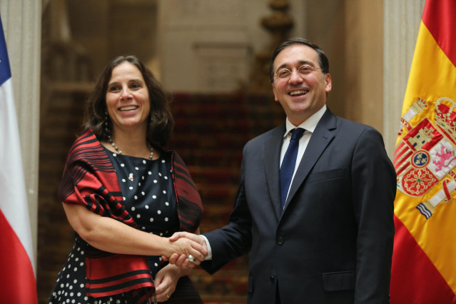 El ministro de Asuntos Exteriores, Unión Europea y Cooperación, José Manuel Albares, recibe a su homóloga la ministra de Relaciones Exteriores de la República de Chile, Antonia Urrejola Noguera, en el Palacio de Viana