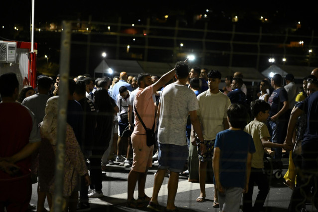 Largas colas en la frontera de Ceuta por la Operación Paso del Estrecho