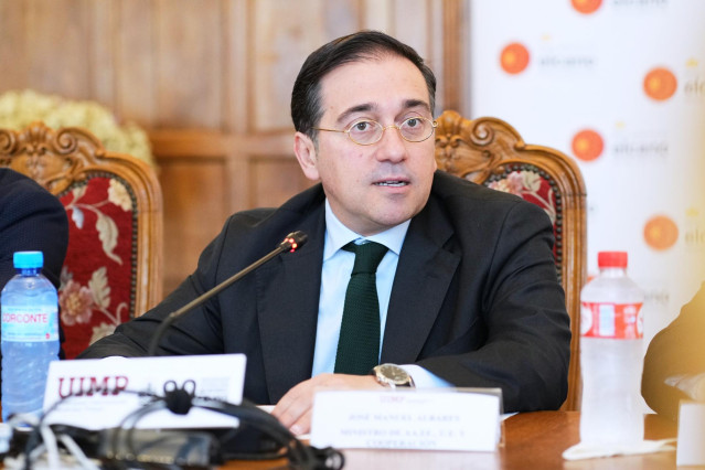 El ministro de Asuntos Exteriores, José Manuel Albares, inaugura el curso de la Universidad Internacional Menéndez Pelayo, 'El mundo tras la guerra de Ucrania', en el Palacio de la Magdalena de Santander