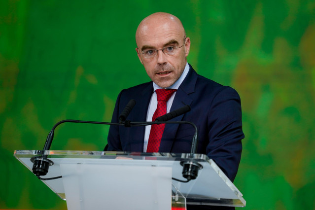 Archivo - El vicepresidente primero de Acción Política y eurodiputado de VOX, Jorge Buxadé, durante una rueda de prensa posterior al Comité de Acción Política del partido, a 14 de junio de 2021, en Madrid, (España). Durante su comparecencia, Buxadé ha adv