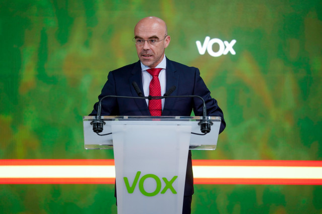 Archivo - El vicepresidente primero de Acción Política y eurodiputado de VOX, Jorge Buxadé, durante una rueda de prensa posterior al Comité de Acción Política del partido, a 14 de junio de 2021, en Madrid, (España). Durante su comparecencia, Buxadé ha adv