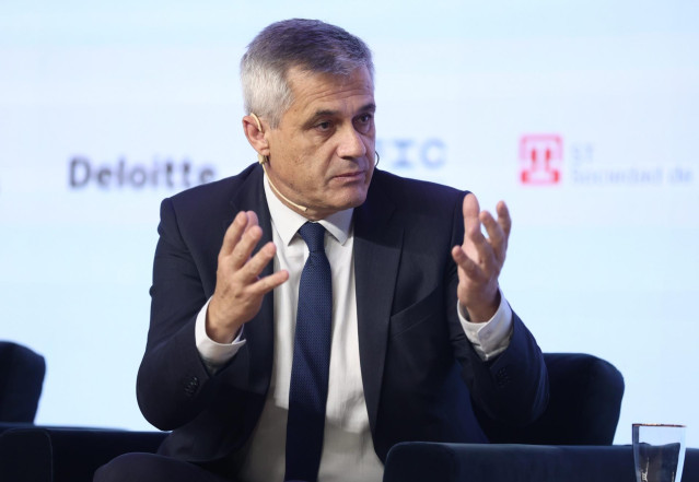 El secretario general de Agenda Urbana y Vivienda, David Lucas, interviene en la Jornada Inmobiliaria organizada por Europa Press en el edificio 