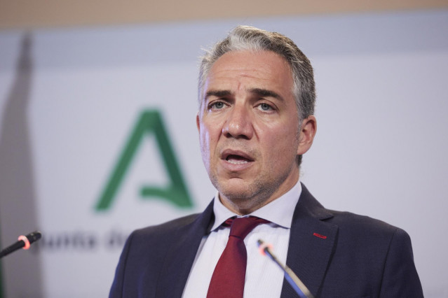 El consejero de Presidencia de la Junta de Andalucía, Elías Bendodo, durante la rueda de prensa tras el Consejo de Gobierno de la Junta de Andalucía en el Palacio de San Telmo, a 5 de julio de 2022 en Sevilla (Andalucía, España)