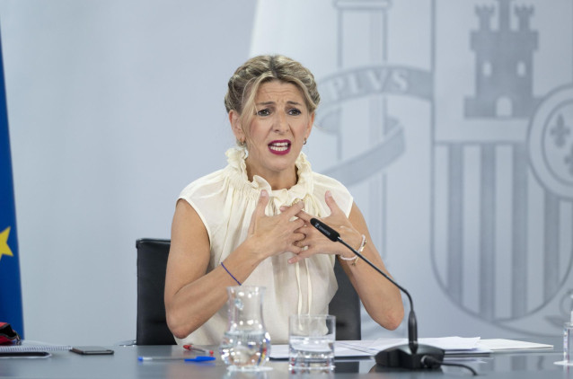 La vicepresidenta segunda y ministra de Trabajo y Economía Social, Yolanda Díaz, comparece tras la reunión del Consejo de Ministros en Moncloa, a 21 de junio de 2022, en Madrid (España).