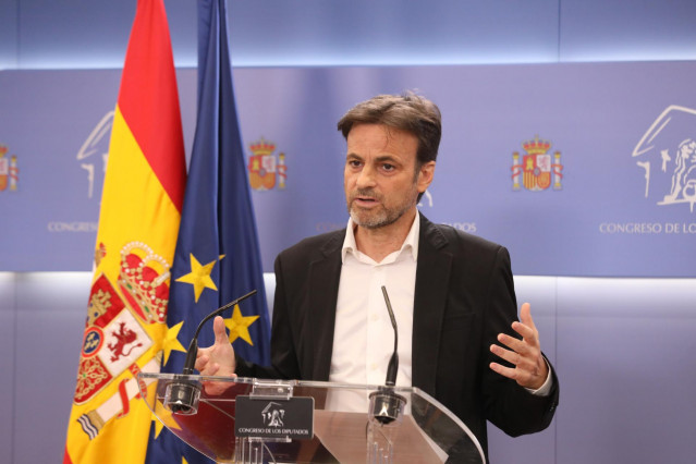 Archivo - El presidente del grupo confederal Unidas Podemos-En Comú Podem-Galicia en Común, Jaume Asens, interviene en una rueda de prensa previa a una Junta de Portavoces en el Congreso de los Diputados, a 17 de mayo de 2022, en Madrid (España).