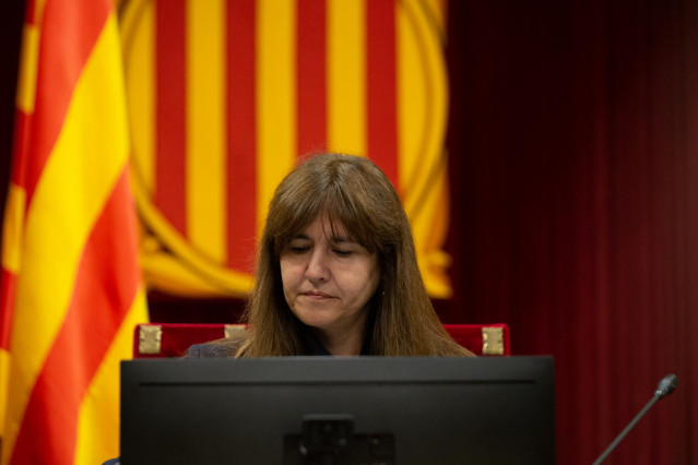 La presidenta del Parlament, Laura Borràs, en un pleno