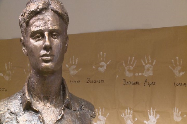 Archivo - Estatua de Miguel Ángel Blanco