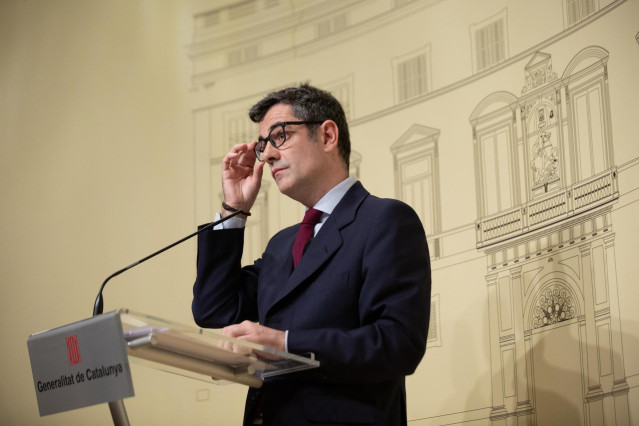 El ministro de la Presidencia, Relaciones con las Cortes y Memoria Democrática, Félix Bolaños, comparece tras una reunión, en el Palau de la Generalitat, a 8 de julio de 2022, en Barcelona, Cataluña (España). El ministro se ha reunido con la consellera de