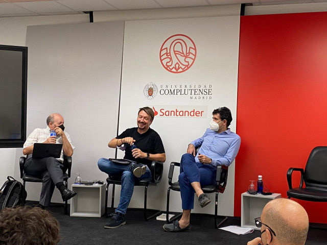 El exportavoz de En Comú Podem Xavier Domènech en la ponencia 'Federalismo, plurinacionalidad, y crisis territoriales en España' , en los cursos de verano organizados por la Universidad Complutense en El Escorial.