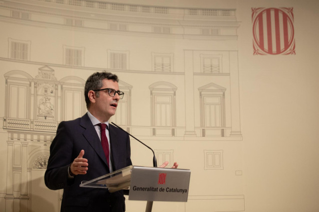 El ministro de Presidencia, Félix Bolaños, en rueda de prensa en el Palau de la Generalitat, después de la reunión que ha mantenido con la consellera de Presidencia, Laura Vilagrà, a 8 de julio de 2022.