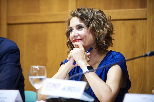 La ministra de Hacienda, María Jesús Montero, inaugura el curso de verano, ‘El cumplimiento tributario ’, en la Universidad Internacional Menéndez Pelayo (UIMP), a 6 de julio de 2022, en Santander, Cantabria (España). Los Cursos de Verano de 2022 de la UI