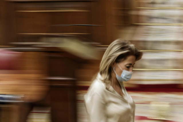 Archivo - La ministra de Transportes, Movilidad y Agenda Urbana, Raquel Sánchez, en una sesión plenaria en el Congreso