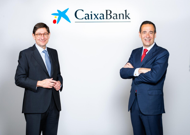 Archivo - El presidente de CaixaBank, José Ignacio Goirigolzarri, y el consejero delegado, Gonzalo Gortázar.