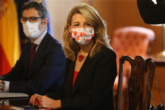 Archivo - El ministro de la Presidencia, Relaciones con las Cortes y Memoria Democrática, Félix Bolaños, y la vicepresidenta segunda y ministra de Trabajo y Economía Social, Yolanda Díaz.
