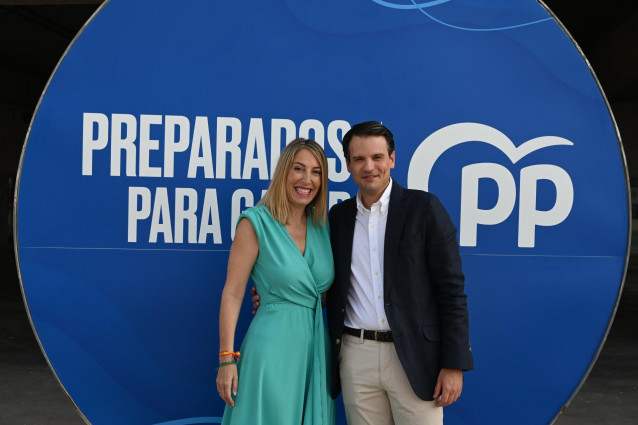 María Guardiola y el nuevo secretario general del PP extremeño, Abel Bautista