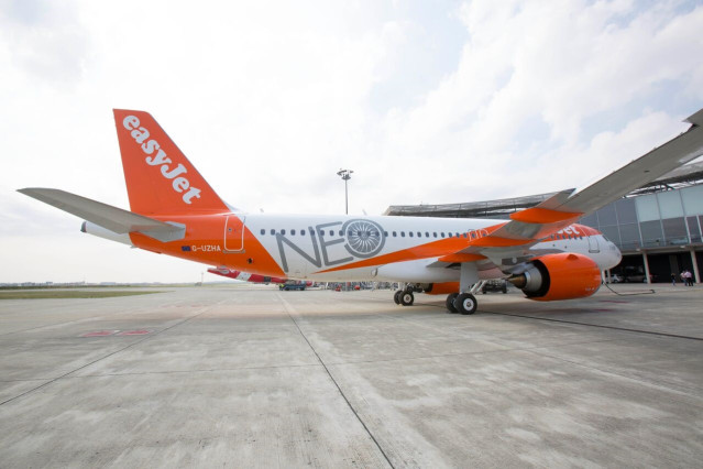 Archivo - Aviones de easyJet en una imagen de archivo