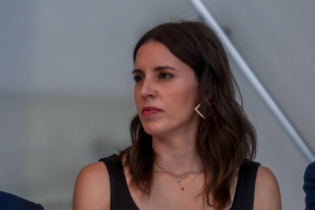 La ministra de Igualdad, Irene Montero, durante la inauguración de la exposición 'Clara Campoamor Rodríguez: mujer y ciudadana (1888-1972)', en la Biblioteca Nacional de España (BNE), a 15 de julio de 2022, en Madrid (España). La exposición, organizada po