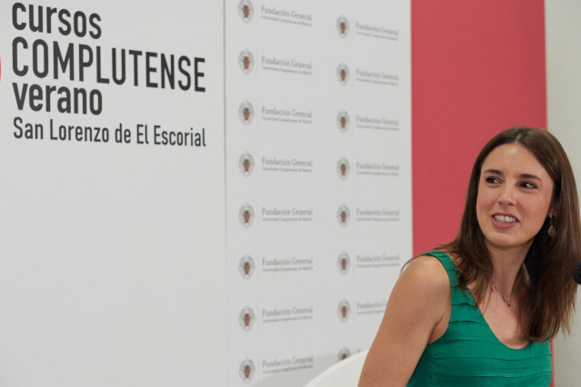 La ministra de Igualdad, Irene Montero, participa en la mesa redonda 