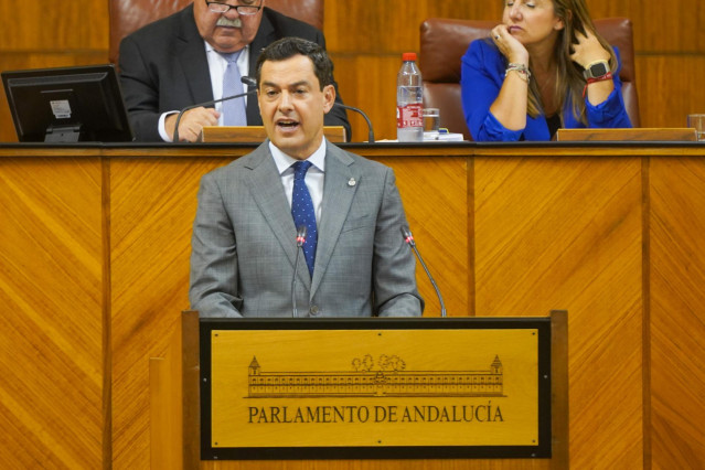 El lider del PSOE-A, Juan Espadas en la primera jornada del debate de investidura del presidente de la Junta de Andalucía de la XII legislatura con la intervención del candidato del PP-A, Juanma Moreno a 20 de julio del 2022 en Sevilla (Andalucía, España)