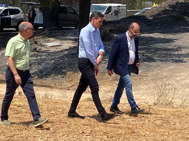 Pedro Sánchez, junto al presidenta aragonés, Javier Lambán