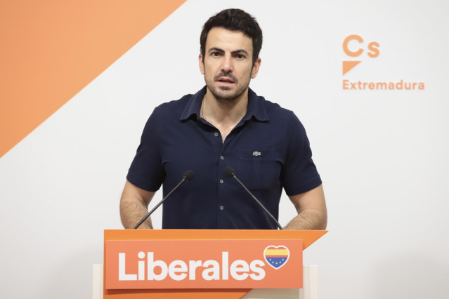[Badajoz] Ciudadanos (Cs) I Cs Quiere Sumar Fuerzas Con El Resto De Grupos Políticos Y Plataformas Para Una Gran Manifestación En Madrid Por El Tren
