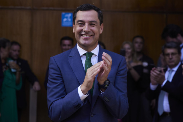 Juanma Moreno, tras ser investido presidente de la Junta por el Parlamento, ayer jueves