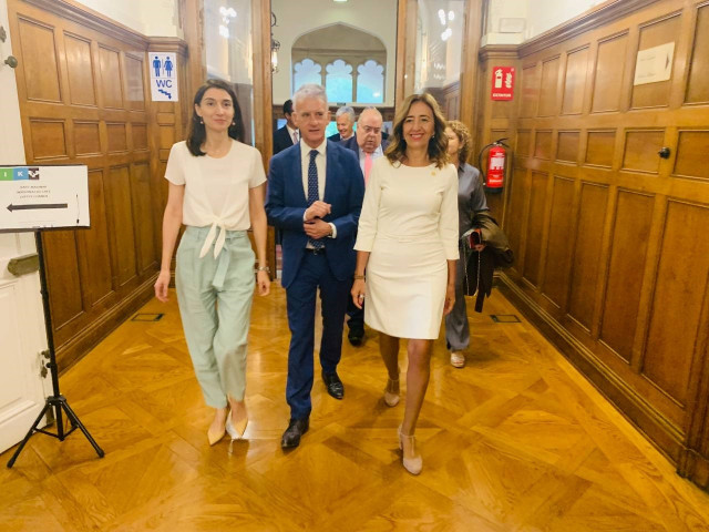 La ministra de Justicia, Pilar Llop, el presidente del TSJPV, Iñaki Subijana, y la consejera de Gobernanza Pública y Autogobierno, Olatz Garamendi
