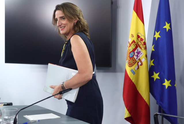 La vicepresidenta tercera y ministra para la Transición Ecológica y el Reto Demográfico, Teresa Ribera, en una rueda de prensa tras la reunión del Consejo de Ministros en Moncloa, a 11 de julio de 2022, en Madrid (España).
