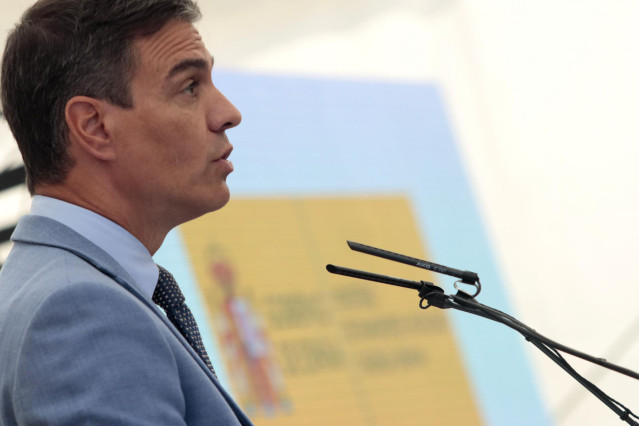 El presidente del Gobierno, Pedro Sánchez, interviene durante la inauguración del acondicionamiento de la carretera N-232 a su paso por el Puerto del Querol, a 20 de julio de 2022, en Morella, Castellón, Comunidad Valenciana.