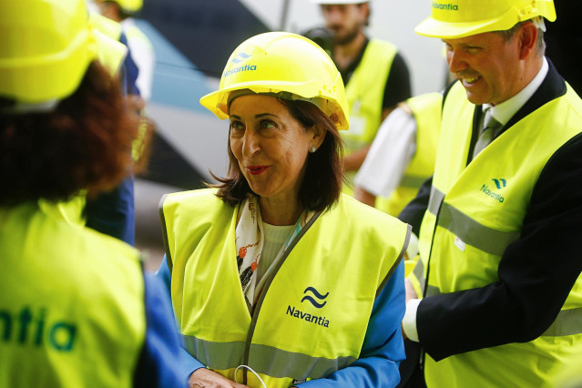 La ministra de Defensa, Margarita Robles, supervisa la construcción de la primera de las fragatas que integran el programa F-110, en Navantia Ferrol, a 28 de julio de 2022, en Ferrol, A Coruña (España). La Clase Bonifaz, también conocida como Clase F-110
