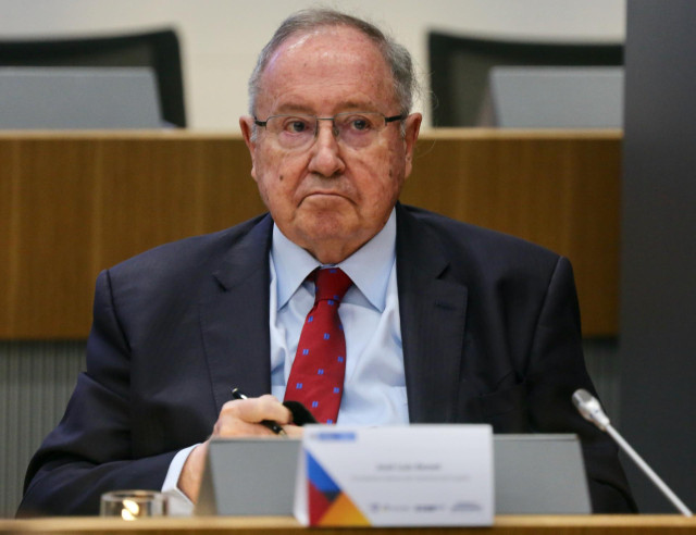 Archivo - El presidente de la Cámara de Comercio, José Luis Bonet, interviene durante el foro Colombia Investment Roadshow, en la sede de la CEOE, a 4 de mayo de 2022, en Madrid (España).