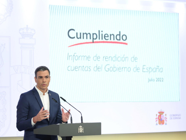 El presidente del Gobierno, Pedro Sánchez, presenta el primer informe de rendición de cuentas 2022 del Gobierno de España, en el Complejo de La Moncloa, a 29 de julio de 2022, en Madrid (España). El presidente del Gobierno hace balance del curso político
