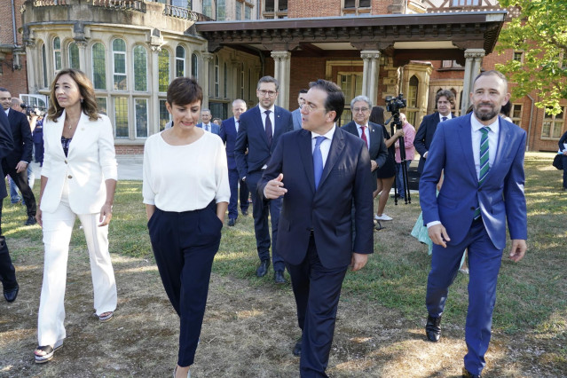 Olatz Garamendi, Isabel Rodríguez, José Manuel Álvarez, y Denis Itxaso.
