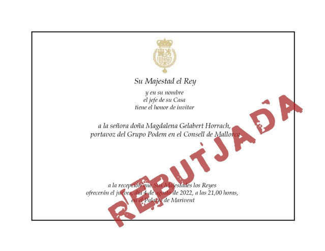 Invitación de la Casa Real con el sello de 'rechazada'.