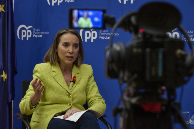 La secretaria general del PP, Cuca Gamarra, durante una entrevista para Europa Press en el Congreso, a 29 de julio de 2022, en Madrid (España)