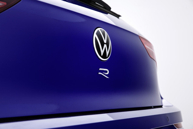 Archivo - Logo del Golf R de Volkswagen.