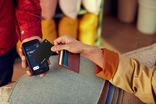 Primeros terminales de diseño propio para pagos físicos de Adyen.