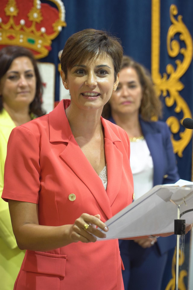 La ministra de Política Territorial y portavoz del Gobierno, Isabel Rodríguez, en el acto de toma de posesión de Beatriz Arraiz como nueva delegada del Gobierno en La Rioja