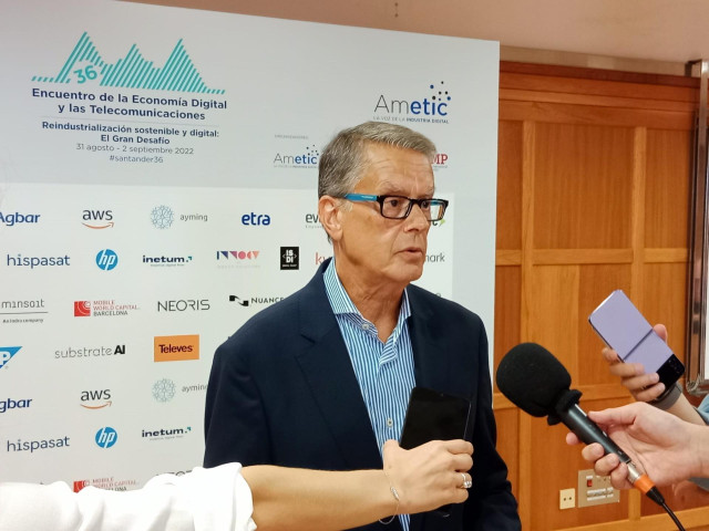 El secretario de Estado de Telecomunicaciones e Infraestructuras Digitales, Roberto Sánchez, atiende este jueves 1 de septiembre a la prensa tras el 36º Encuentro de Telecomunicaciones e Infraestructuras Digitales organizado por Ametic.