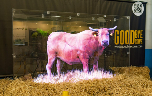 Cartel del documenta 'Goodbye cows', que podrá verse en Salamaq de la mano de Provacuno.