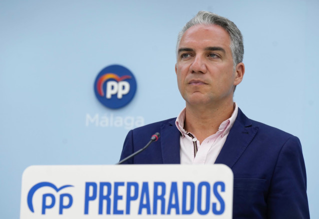 Archivo - El coordinador general del PP, Elías Bendodo, en rueda de prensa