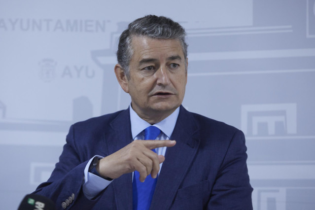 El consejero de Presidencia, Interior y Diálogo Social de la Junta de Andalucía, Antonio Sanz, en una imagen de archivo