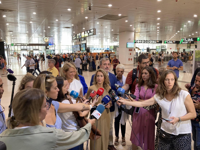 La ministra de Transportes, Movilidad y Agenda Urbana, Raquel Sánchez, a su llegada en la estación de Sants de Barcelona