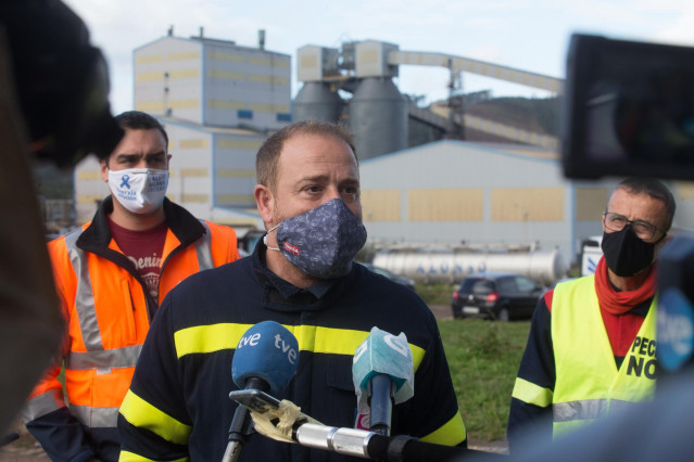 Archivo - El presidente del comité de Alcoa, José Antonio Zan, interviene en una rueda de prensa convocada ante los medios en San Cibrao, en Cervo, Lugo, Galicia, (España), a 9 de noviembre de 2020. En la intervención han ofrecido 